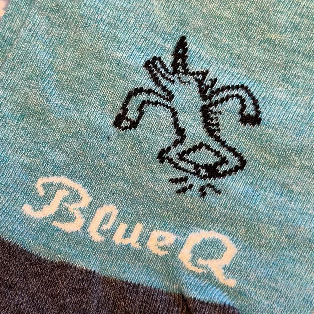 NIP Blue Q Fantasy Fan Pack Mer-Mazing Oven Mitt & Special Unicorn Socks - Picture 9 of 13